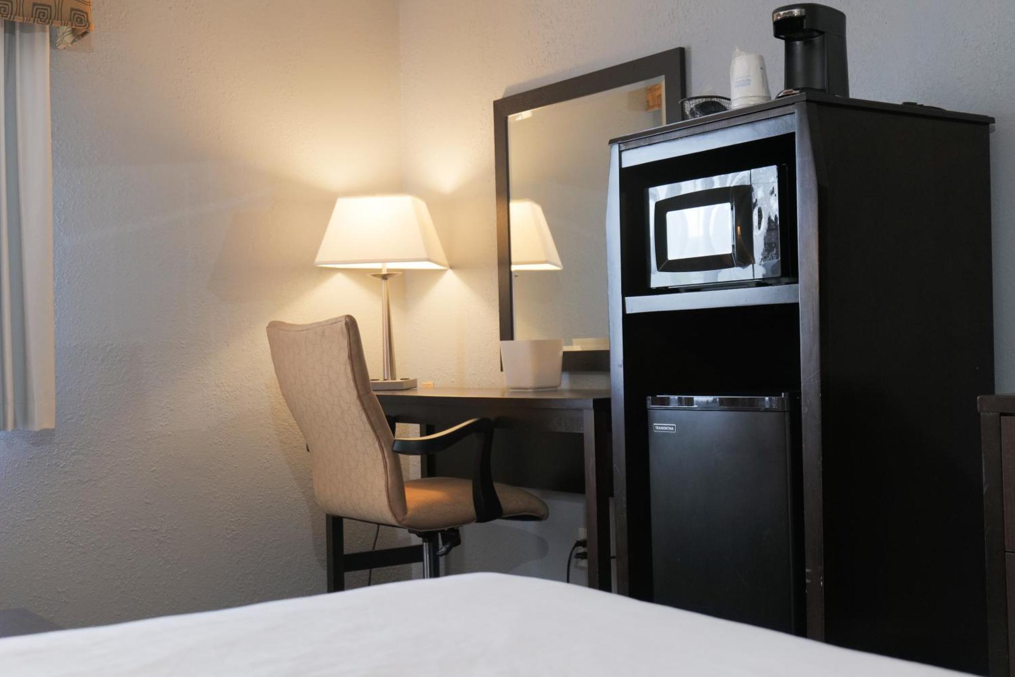 Baymont By Wyndham Flint Airport North Hotel Buitenkant foto