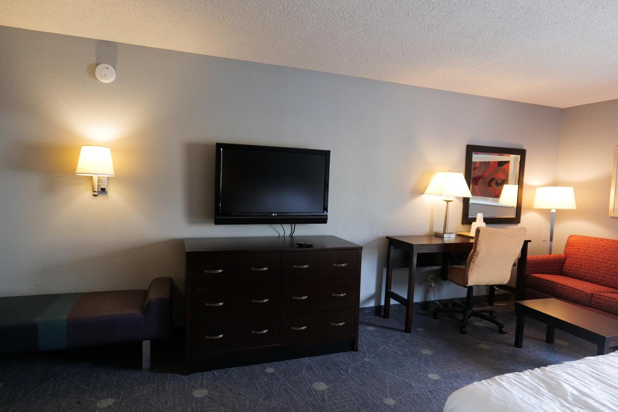 Baymont By Wyndham Flint Airport North Hotel Buitenkant foto