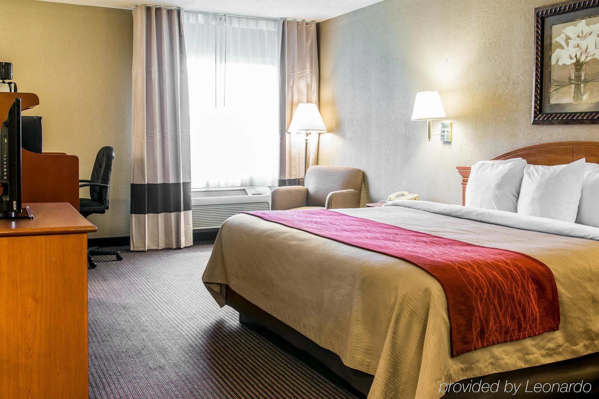 Baymont By Wyndham Flint Airport North Hotel Buitenkant foto